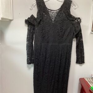 Lace black cold shoulder dress size 12 in excellent condition.